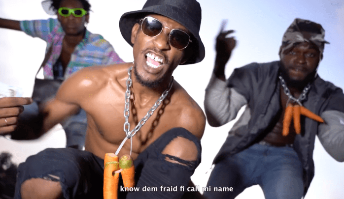 Kyng Tavii "Call Name" on 13thStreetPromotions.com #Jamaica #Comedy #Dancehall #Music #13thStreetPromotions #KyngTavii #Skit #CallName #Clozpin #Teejay #Alkaline #Masicka #Skeng #ComedySkit #MusicVideo #KyngTavii #Caribbean