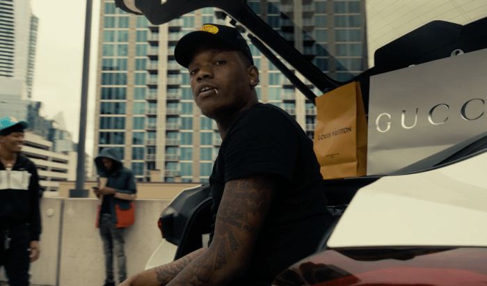 Valiant "Dweet" on 13thStreetPromotions.com #Jamaica #Dancehall #Music #13thStreetPromotions #Valiant #ValiantMusic #Dweet #DiplomatsRecords #YoungGeneralRecords #Musicvideo #Caribbean