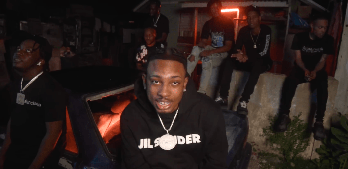 450 "Upside Down" on 13thStreetPromotions.com #Jamaica #Dancehall #Music #13thStreetPromotions #450 #450Music #UpsideDown #WeekDay #TruAmbassadorEnt #MusicVideo #DamaniacVisualz #Caribbean