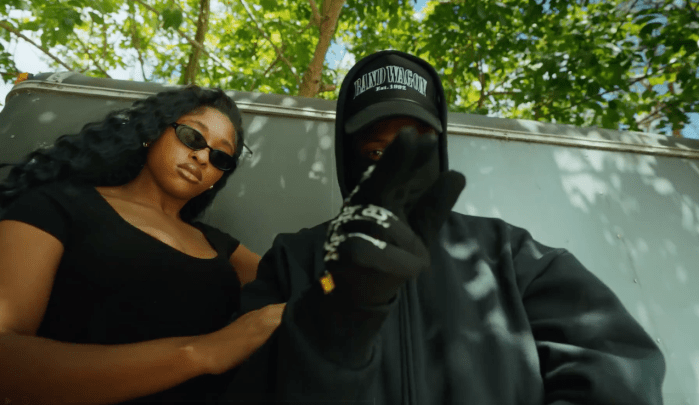 Chronic Law "Millionaire Badness" on 13thStreetPromotions.com #Jamaica #Dancehall #13thStreetPromotions #ChronicLaw #MillionaireBadness #PimpdonRecords #Pimpdon #Caribbean #MusicVideo #Pimpdon_Records #NoworNever #Video #Youtube #Riddim