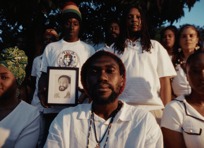 Dahvid Slur "House Of Dread" on 13thStreetPromotions.com #Jamaica #Reggae #Music #13thStreetPromotions #DahvidSlur #HouseOfDread #IGradeRecords #TeflonZincfence #CampHabitat #SAMO #SamoKush #HouseOfDread #MusicVideo #Video #Youtube #Riddim #Caribbean #Rastafari